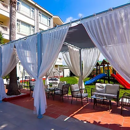 New Garden Hotell 3*