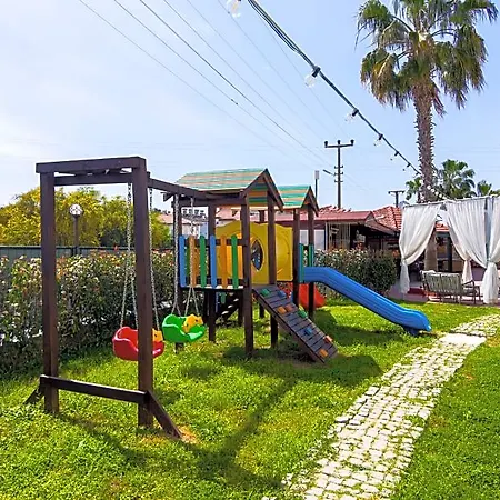 New Garden Hotell Side
