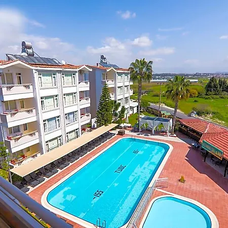 Hotell New Garden 3*