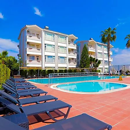 New Garden Hotell 3*